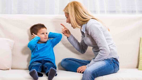 أضرار ضرب الأطفال