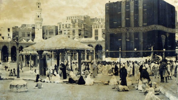 قصة بناء الكعبة