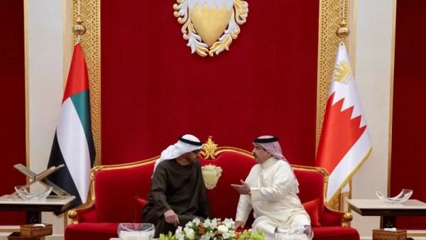 الإمارات والبحرين