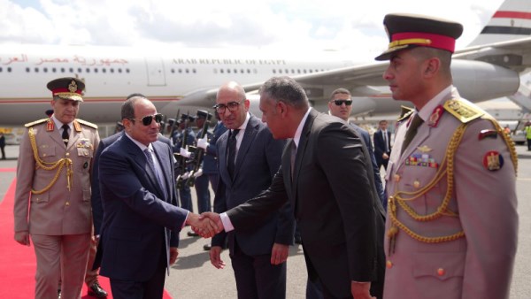 وصول الرئيس السيسي إلى مقر إنعقاد قمة إفريقيا -فرنسا