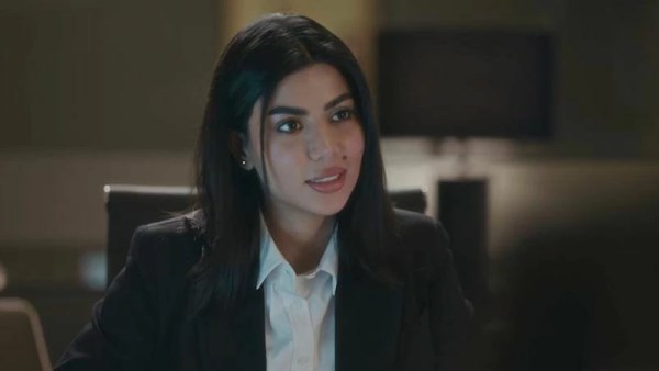 الفنانة كارولين عزمي 