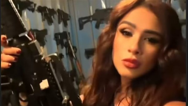 الفنانة ياسمين عبدالعزيز