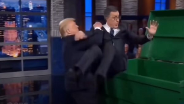 الرئيس الأمريكي دونالد ترامب خلال مقطع الفيديو