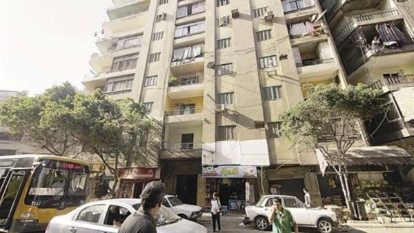 كيف تحولت مهنة البواب في سوق الشقق بمصر؟   