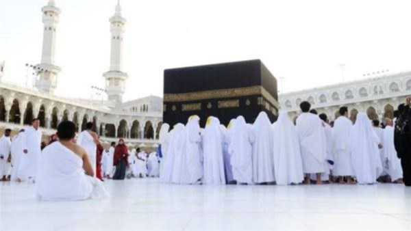 ما حكم استعمال «الدبوس المشبك» فى ملابس الإحرام للرجال؟