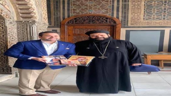 مبعوث ترامب يزور مجمع الأديان بمصر القديمة
