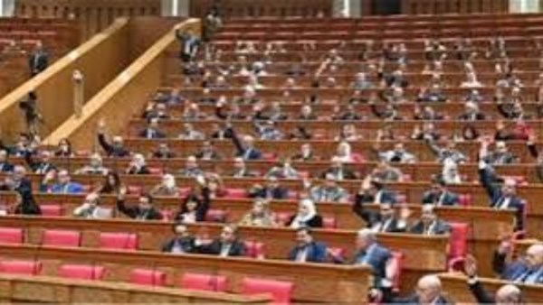 برلماني: الدولة لا تتحمل تعيين جميع الحاصلين على الماجستير والدكتوراه