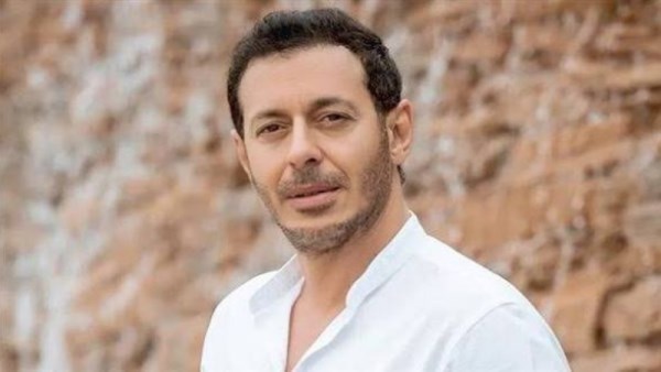 مرض والد الفنان مصطفى شعبان