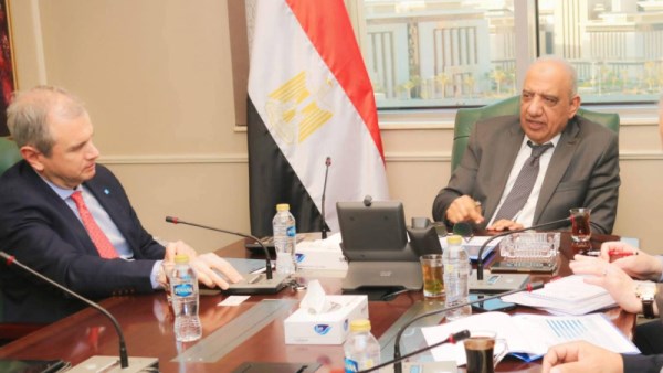 وزير الكهرباء