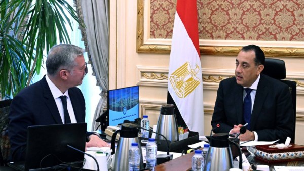  رئيس مجلس الوزراء