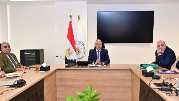 وزير الموارد المائية والري