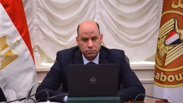 وزير العمل 