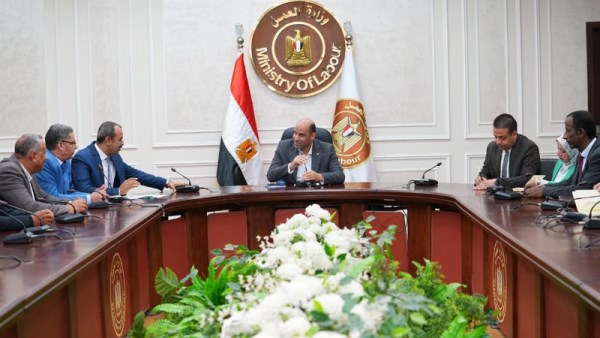 وزير العمل 