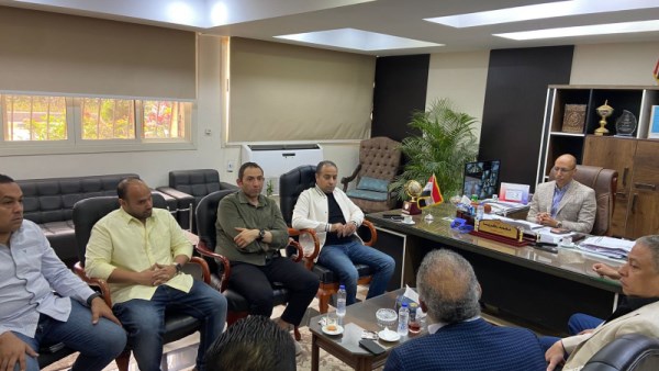 صورة من جانب الاجتماع