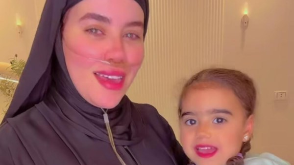  البلوجر دنيا فؤاد