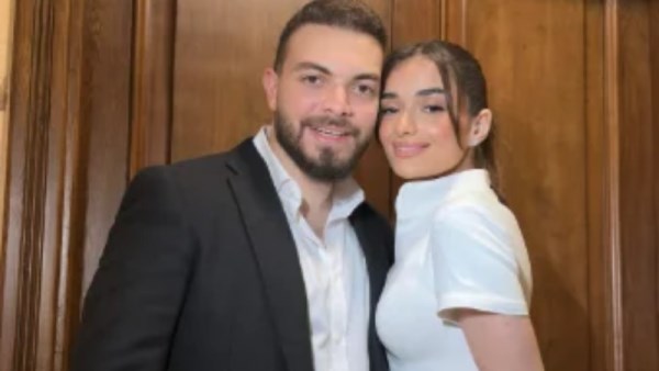 ملك أحمد زاهر وخطيبها 