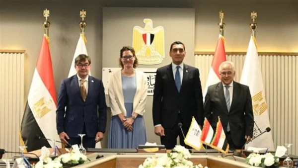وزير الشباب والرياضة وسفيرة المجر في مصر