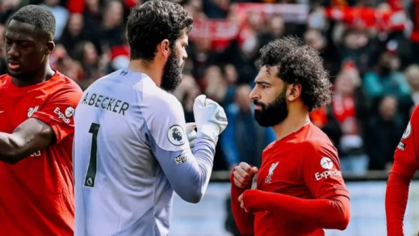 محمد صلاح وأليسون بيكر