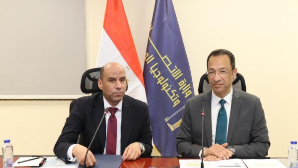 رأفت هندي، وزير الاتصالات وحسن رداد وزير العمل