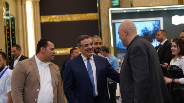 المعرض 