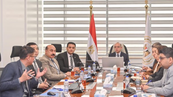 وزير الاستثمار والتجارة الخارجية 
