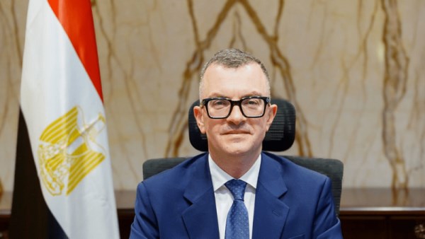 الدكتور أحمد رستم