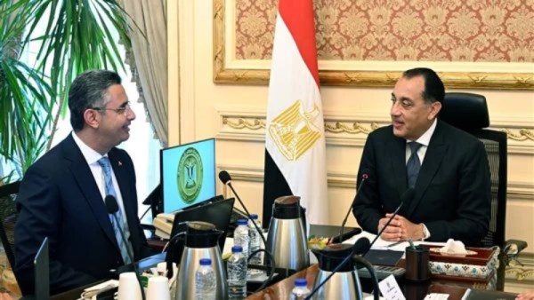 مدبولي ووزير التموين