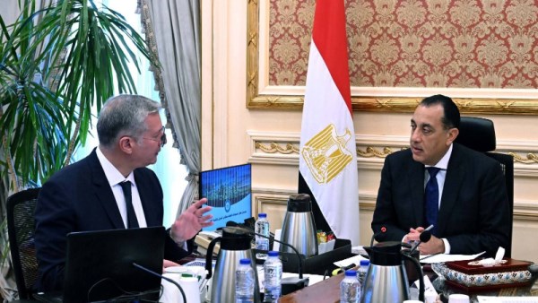 اللقاء