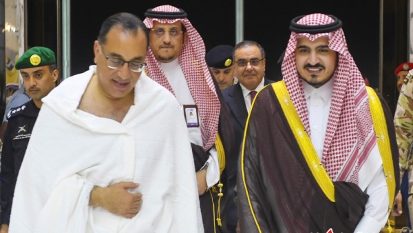 أداء رئيس الوزراء لفريضة الحج  
