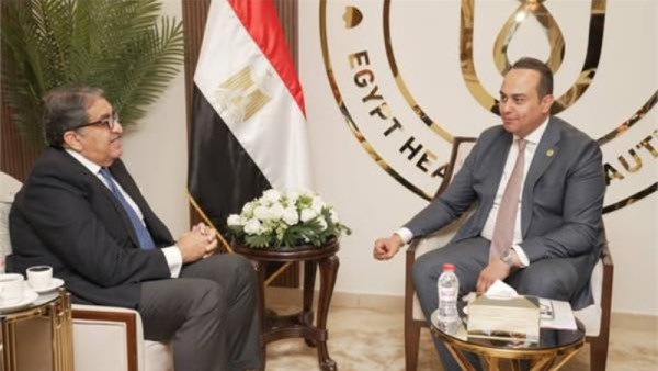رئيس هيئة الرعاية الصحية يبحث مع مجموعة «إي فاينانس» تعزيز التحول الرقمي