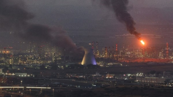 طهران تنفي استهداف قاعدة الخرج السعودية