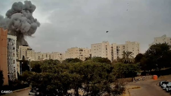 التصعيد الإيراني الإسرائيلي يضع طموحات ترامب الدبلوماسية في مأزق