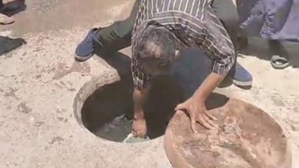 تبرك أهالي البحيرة بمياه بئر إدكو