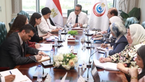 وزير الصحة يبحث مع ممثلة منظمة الأمم المتحدة للطفولة 