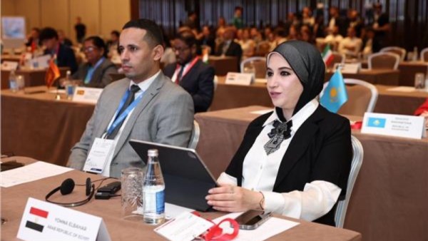 يمنى البحار نائب وزير السياحة خلال الجلسة