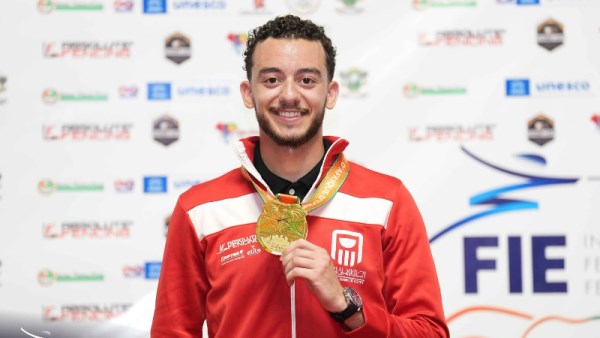 محمد السيد لاعب منتخب مصر لسيف المبارزة