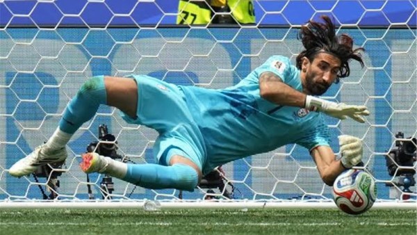 حارس مرمى منتخب إيران