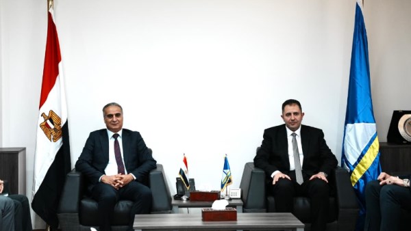 رئيس حماية المستهلك مع محافظ دمياط