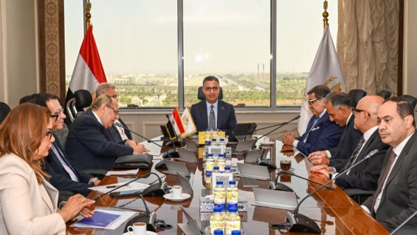 اجتماع وزير التموين اليوم