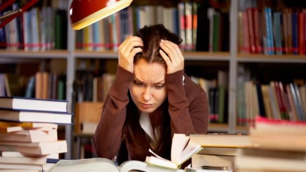 طلاب الثانوية العامة 