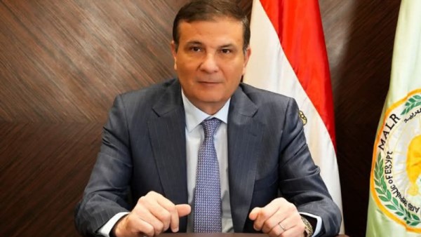 وزير الزراعة واستصلاح الأراضي