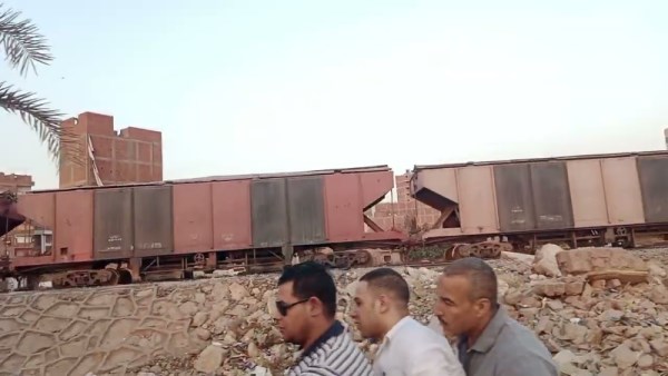 وزارة النقل تحذر من ركوب عربات البضائع بالقطارات