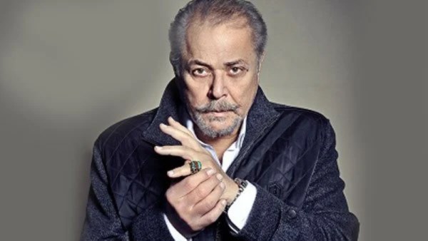 محمود عبدالعزيز 