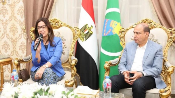وزيرة الثقافة 