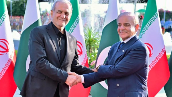 الرئيس الإيراني ورئيس وزراء باكستان