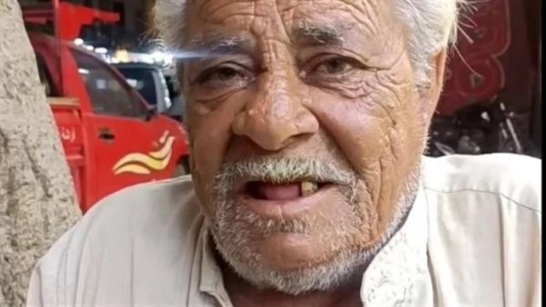عم شعبان بائع جرائد بحلوان