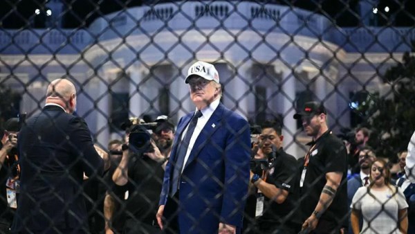 الرئيس الأمريكي دونالد ترامب من فعالية بطولة القتال النهائي (UFC)