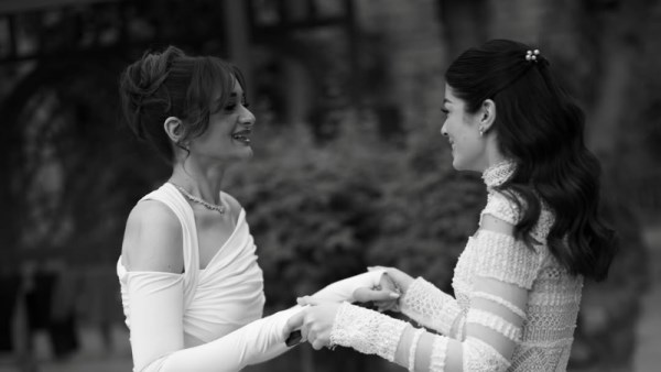 الفنانة ملك أحمد زاهر وشقيقتها الفنانة ليلى زاهر