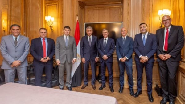 وزير السياحة والآثار