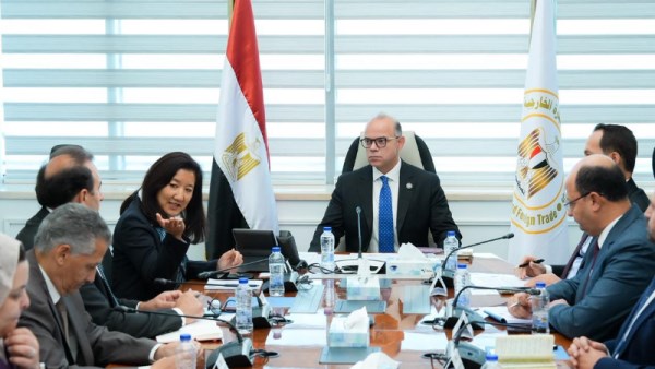 وزير الاستثمار والتجارة الخارجية 